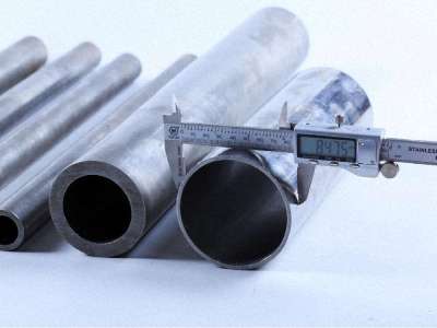 使用精密管有專家現(xiàn)場指導服務，施工無憂！